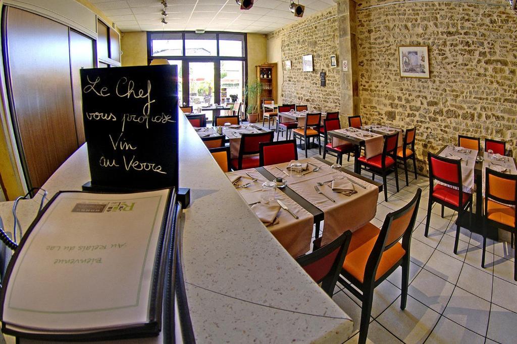 Relais Du Lac Villegusien-le-Lac 외부 사진