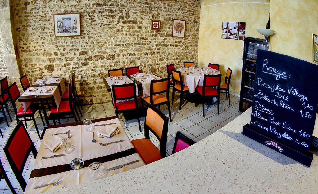 Relais Du Lac Villegusien-le-Lac 외부 사진